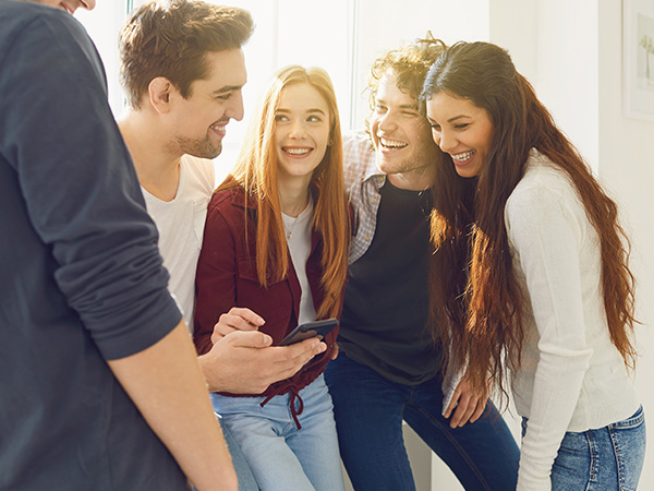 Formations spécialisées dans le social (c)Adobe Stock
